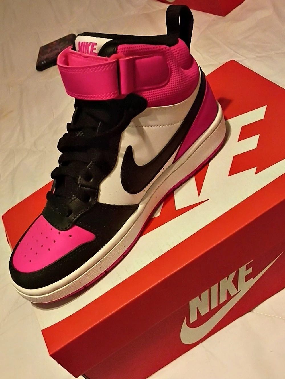 Nike Air Jordan 1 Mid High-Top Sneakers Pink & Black Boys US 4Y Like New